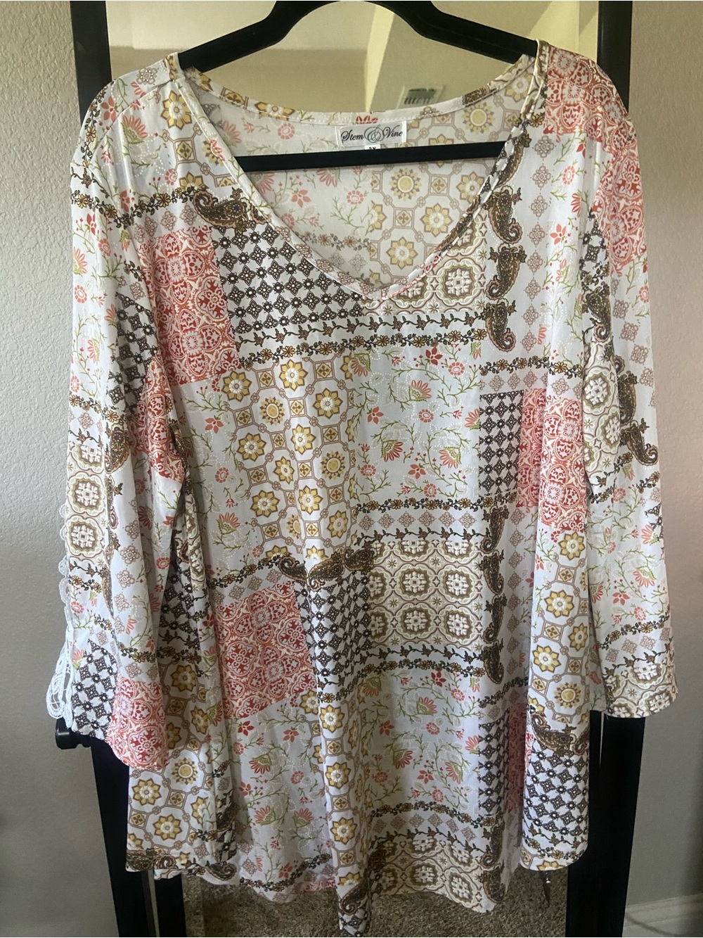 Patchwork Print V-Neck Tunic Top in White with Floral Accents